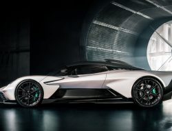 Aston Martin Beralih dari Mobil Listrik ke Hibrida Plug-in: Apa yang Akan Terjadi Selanjutnya?