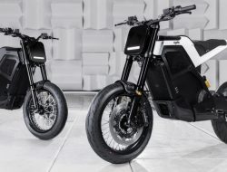 Keluarga Supermoto Listrik Gila dengan Tombol NOS yang Menantang!