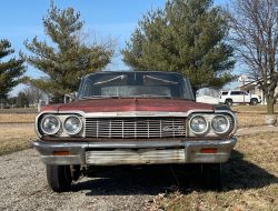 Waktu untuk Bersinar: 1964 Chevy Impala Punya “Hanya 2 Lubang” di Lantai, Butuh Restorasi Penuh.