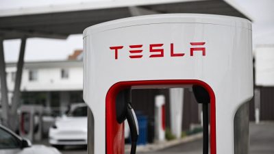 Keterlambatan Akses Tesla Supercharger Membuat Penasaran GM, Polestar, dan Brand EV Lainnya