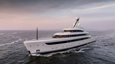 Wah, Kapal Pesiar Mewah Baru 248 Kaki dari Feadship Dilengkapi Lapangan Olahraga di Dek Depan!