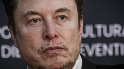 Apa yang Membuat Investor Berseteru Tentang Paket Gaji $46 Miliar Elon Musk? ‘Dewan Belum Memastikan Tesla Memiliki CEO Full-Time’