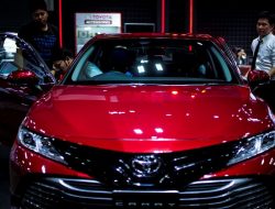 Ini Rahasia Keberhasilan Toyota Camry: Mengungkap Cerita di Balik Mobil Hybrid Terlaris di Amerika Serikat