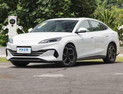 “Mampukah BYD Mengakhiri Dominasi Toyota Camry? Sebuah Misteri Terpecahkan! Sedan Hybrid Plug-in Terbaru Seal DM-i dengan Jarak Tempuh 2100km dari Satu Isi Baterai dan Tangki Penuh” – Berita Mobil