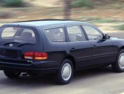 Mobil Keren yang Hilang: Menyelusuri Kembali Camry Wagon ’90-an dengan Kapasitas 7 Penumpang dan Wiper Belakang Ganda