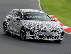 Penampakan misterius Audi RS 5 Avant hybrid di 2026