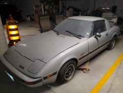 Penemuan Mazda RX-7 1983 di Gudang Tersembunyi – Harga $2,350 USD