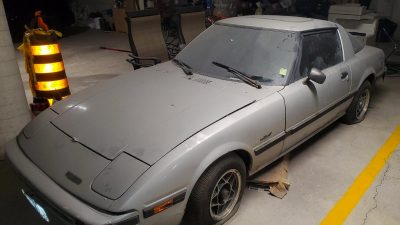 Penemuan Mazda RX-7 1983 di Gudang Tersembunyi – Harga $2,350 USD