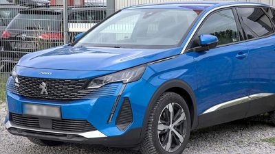 Penyegaran Maksimum: Peugeot 3008 2023 SUV Berkualitas!