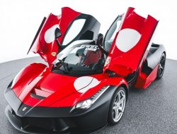 Rahasia Ferrari LaFerrari Langka Dilelang – Tertarik?