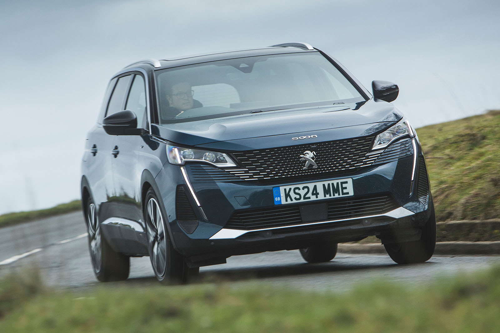 Peugeot 5008 Hybrid review 2024 01 front cornering