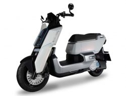 Say Goodbye to Range Anxiety with this Exciting Hybrid E-Scooter!