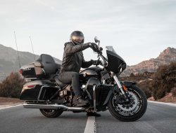 Menyerupai Harley Road Glide? Temukan Rahasianya di The Mitt 808 Traveler!