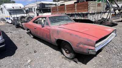 Misteri dan Keajaiban di Balik Dodge Charger 1968 yang Teronggok di Halaman Seseorang