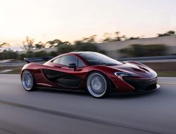 2014 McLaren P1 Dengan Kilometer Rendah Sekali Tersedia – Jangan Lewatkan!