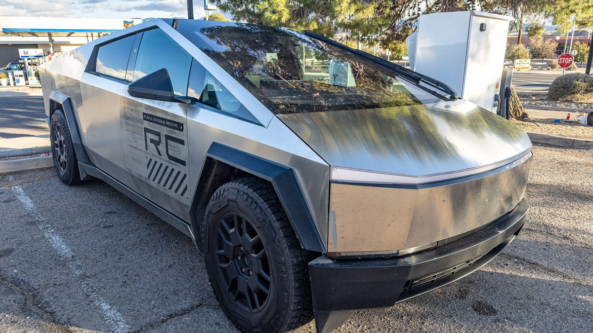 20231223 tesla cybertruck 01.jpg