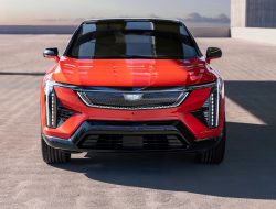 Cadillac Optiq 2025: Penantang BMW iX3 dan Tesla Model Y?