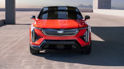 Cadillac Optiq 2025: Penantang BMW iX3 dan Tesla Model Y?