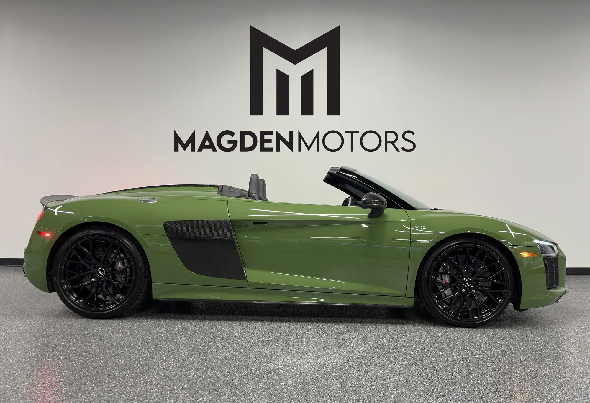 2018 Audi R8 Spyder In Rare Audi Exclusive Olive Green For Sale