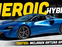 Ini dia! Paparazi Terpesona dengan Keindahan McLaren Artura Spider 2025 saat Saya Turun dari Mobil