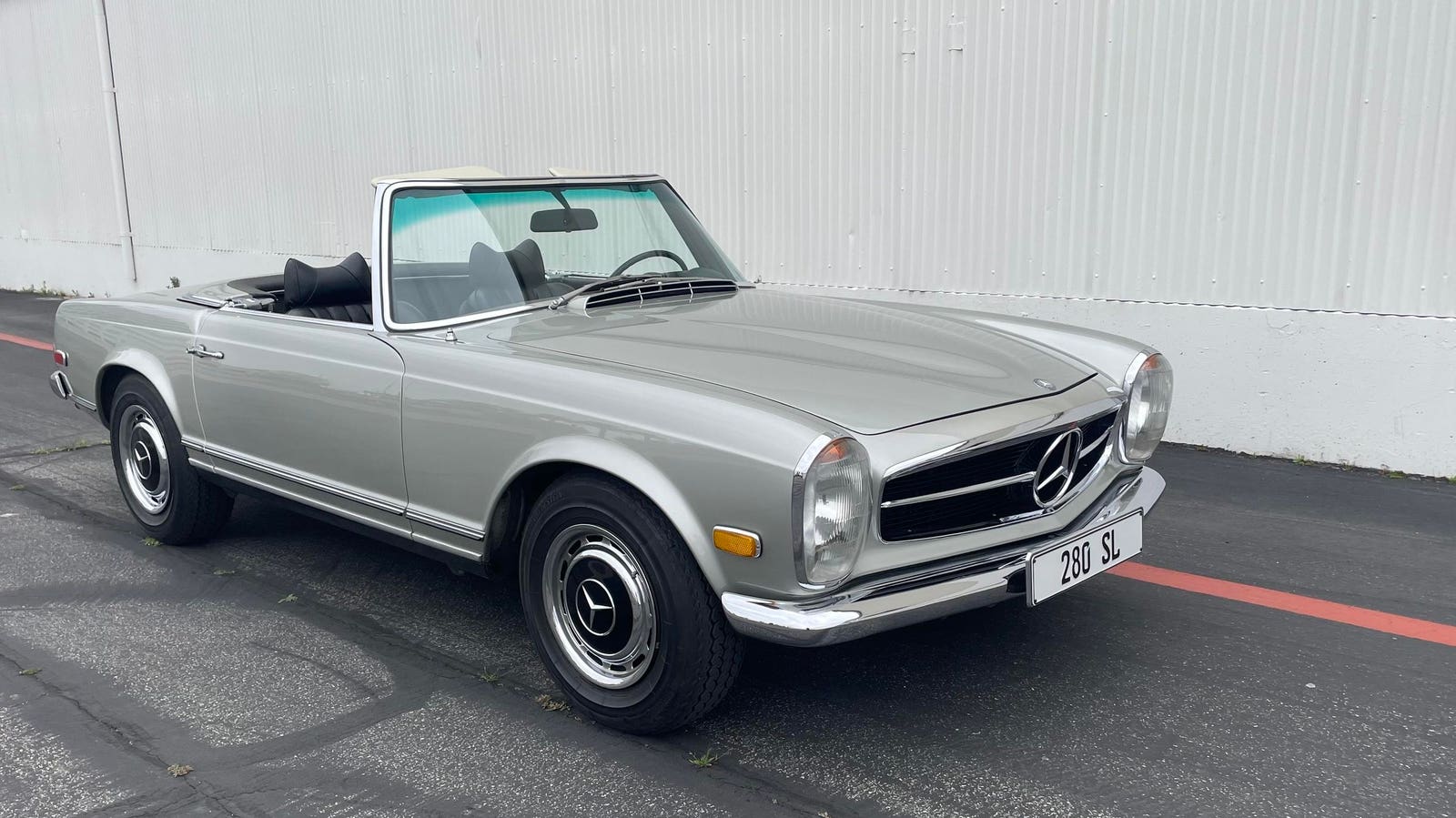 Test-Driving A 1969 Mercedes 280 SL Roadster