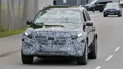 2027 Mercedes-Benz Maybach GLS-Class spied with updates