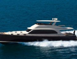 Palm Beach Motor Yachts Menghadirkan Kapal Flagship Baru yang Elegan dan Mengundang