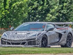 Terendus! C8 Corvette ZR1 vs Ferrari SF90 di Milford – Update: Inikah ZORA?