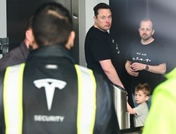 Masa Depan Elon Musk di Tesla Bergantung pada Suara Paket Pendapatan Pemegang Saham