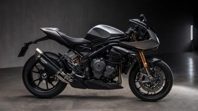 Membaca dengan Cepat: Kolaborasi Seru antara Breitling x Triumph Speed Triple 1200 RR dan Lebih Banyak Lagi