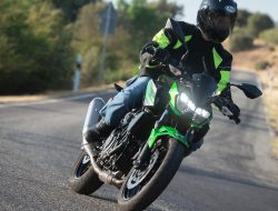 Apa Arti ‘Edisi KRT’ dari Kawasaki dan Bagaimana Berbeda dengan Ninja 400? Temukan Jawabannya di Sini!