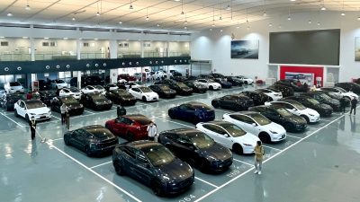 tesla china delivery center.jpeg