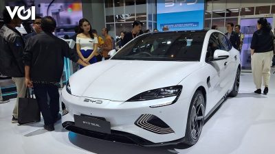 5 Mobil Listrik Ini Membuat Pengunjung Terpesona di IIMS 2024