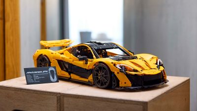 LEGO Technic McLaren P1 Recreates the Pioneering Hypercar in 3,893 Pieces