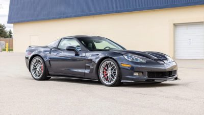 Bingkai Gurita: Chevrolet Corvette ZR1 Tahun 2013 Siap Dilelang