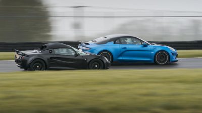 Duel Seru Lotus Elise vs Alpine A110 R: Siapa Pemenangnya?