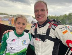 Menyaksikan Aoife Raftery Mengemudikan Peugeot 208 T16 Craig Breen di Goodwood!