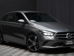 Penawaran Menarik! Mercedes-Benz B-Class B180 Hatchback Abu-abu 2019 Dijual