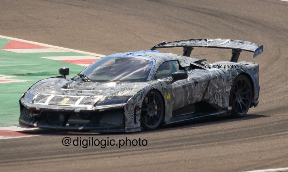 LaFerrari successor (F250): Spy images reveal active aero and other details