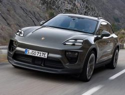 Penundaan Awal Porsche Macan EV 2025: Apa yang Terjadi dengan Masalah Software?