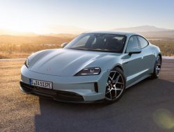 Terungkap! Harga Porsche Taycan Facelift 2024 di India