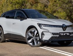 Ulasan Renault Megane E-Tech EV60 Teknologi 2024: Ketahui Semua!