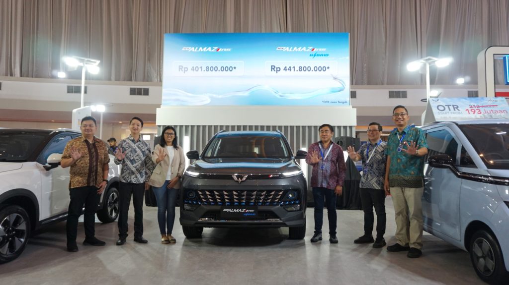 Wuling Launches New Almaz RS at GIIAS Semarang 2023, Starting Price from IDR 401.8 Million