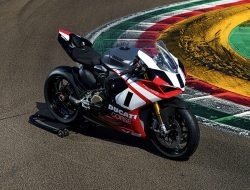 Ducati Panigale V2 Superquadro Final Edition: Akhir dari era legendaris dengan gaya yang memukau!