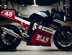 Retro Radikal: Keindahan Suzuki GSXR-R1100 slabside yang Menakjubkan oleh HAXCH