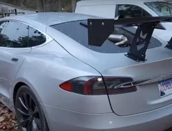 Mengemudi 3,500 mil tanpa pengisian daya di Tesla tanpa kabel: Rahasia Kinerja Maksimal!