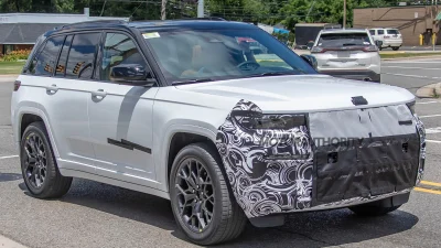 Foto-foto Rahasia Jeep Grand Cherokee 2026 yang Bikin Penasaran!